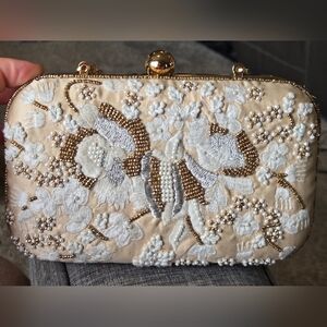 Jewel Badgley Mischka English Floral Embroidered Clutch/Crossbody Peach